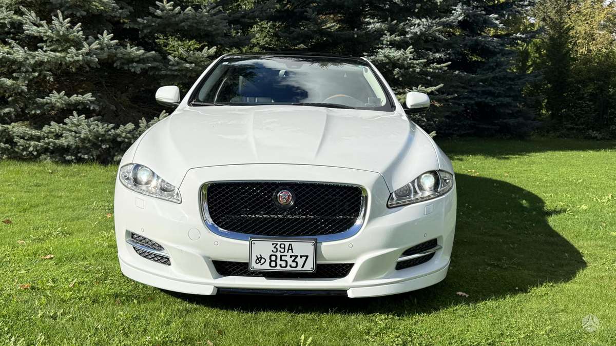 Jaguar XJ, 3.0 l., Седан