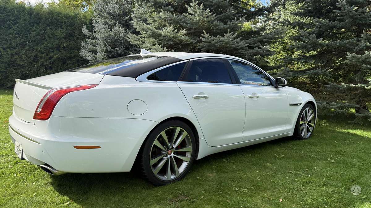 Jaguar XJ, 3.0 l., Седан