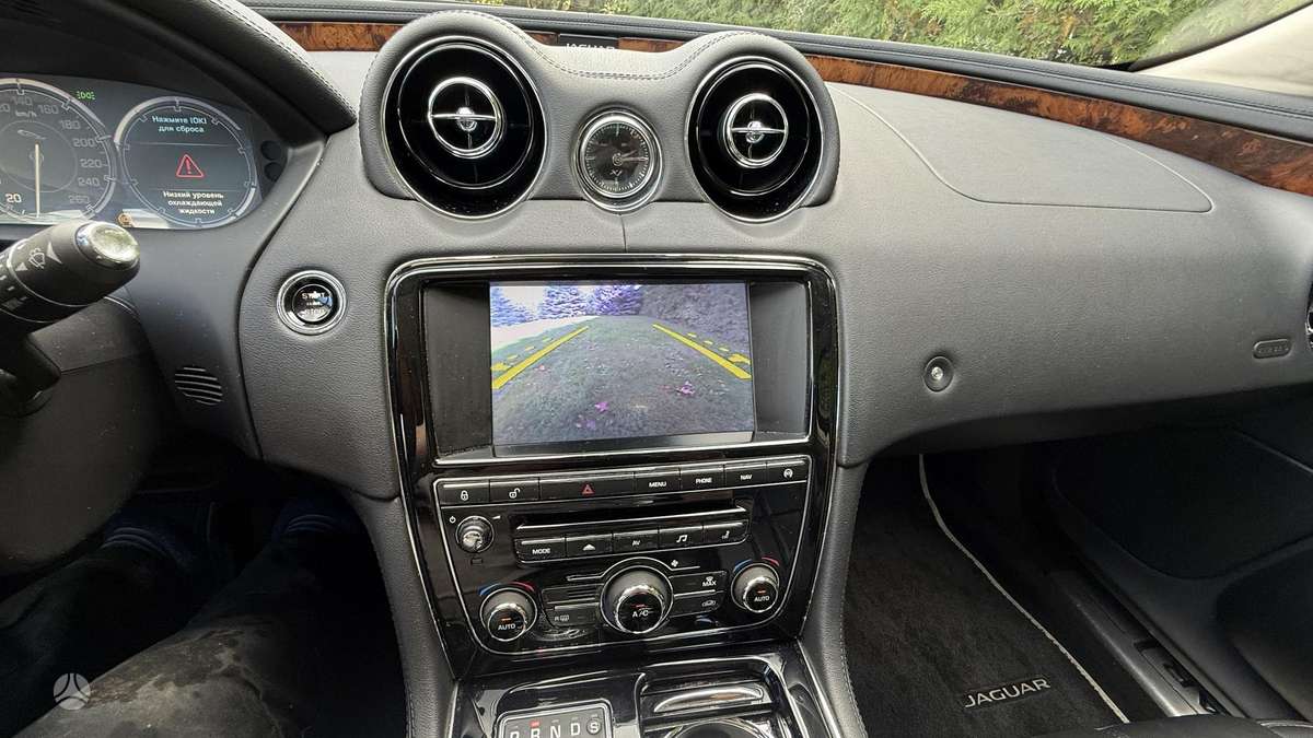 Jaguar XJ, 3.0 l., Седан
