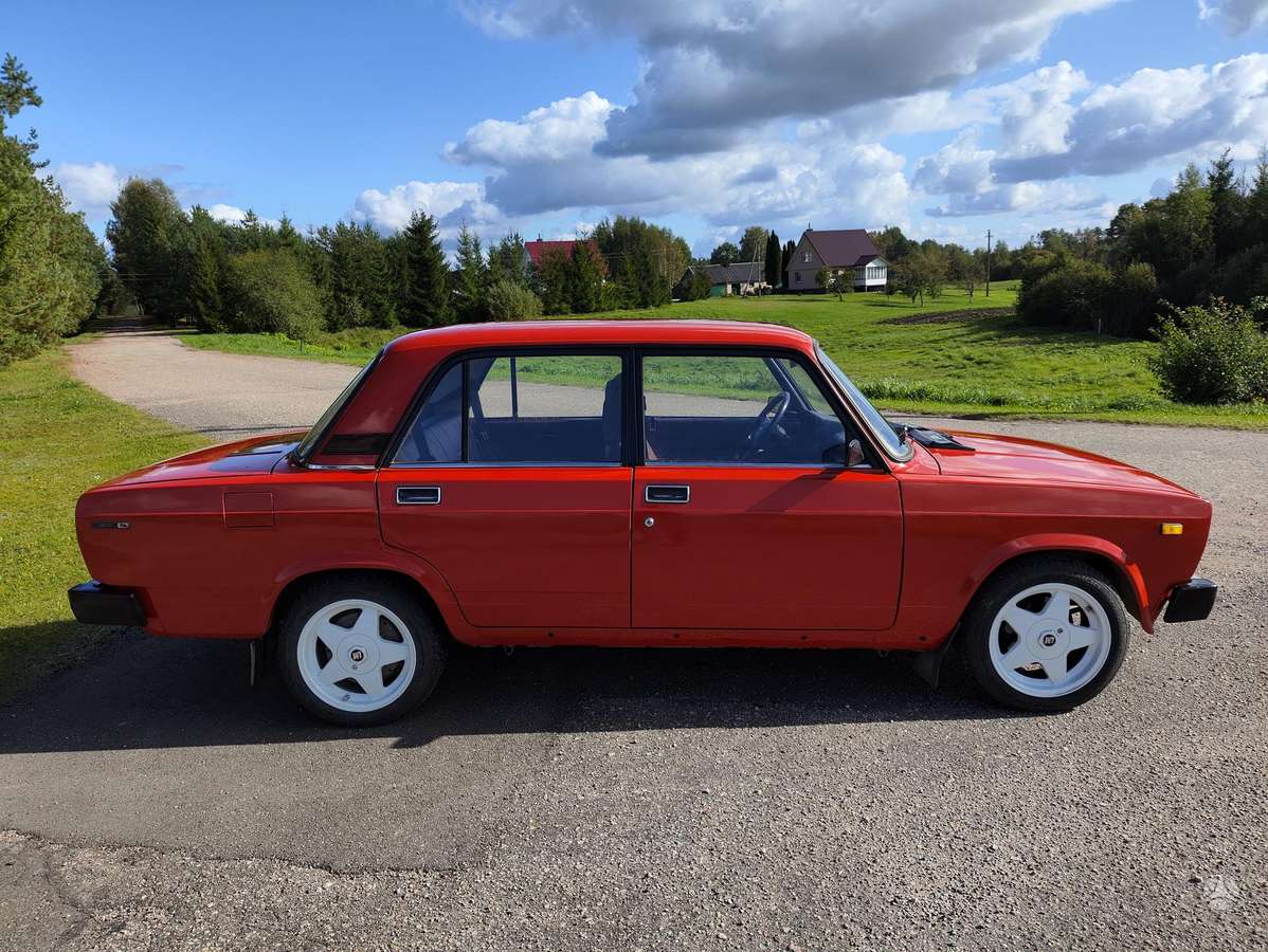 Lada 2105, 1.5 l., Седан