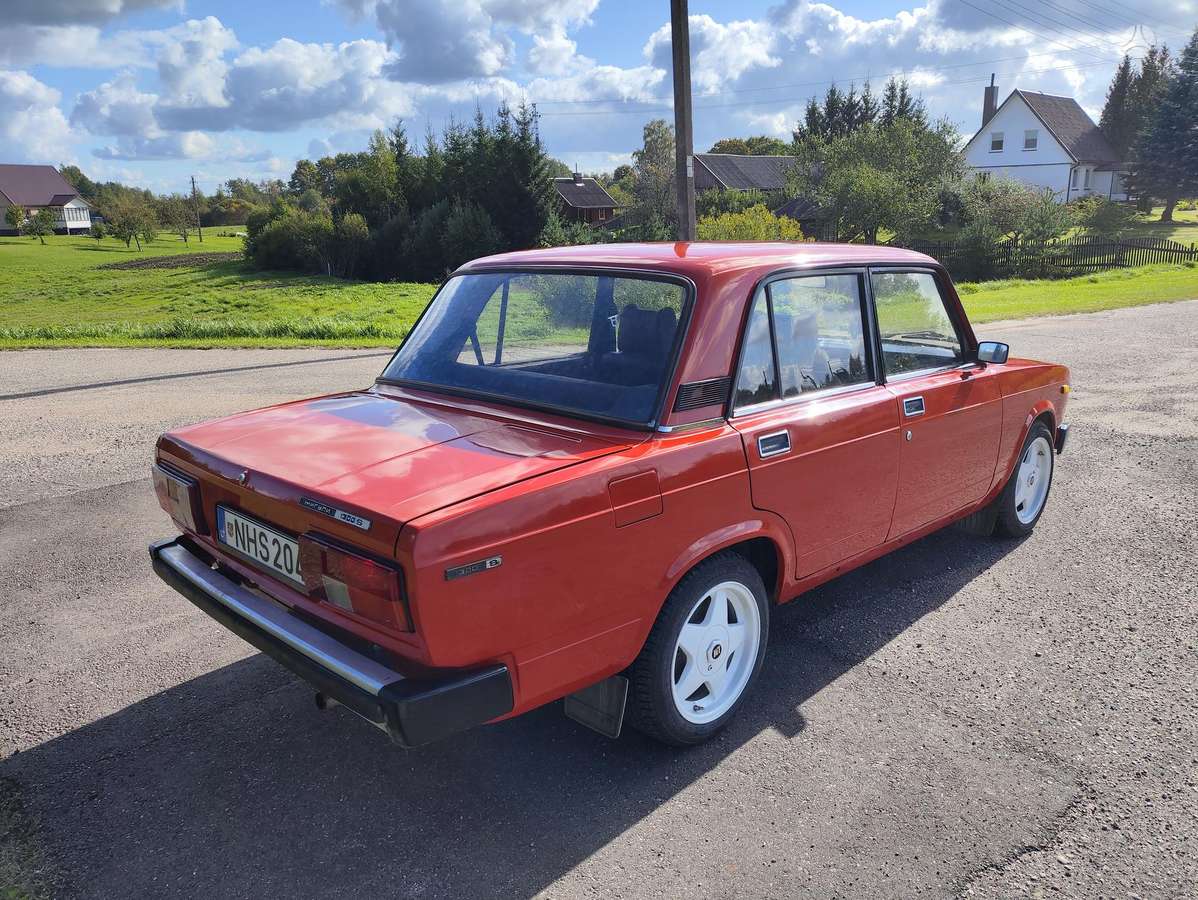 Lada 2105, 1.5 l., Седан