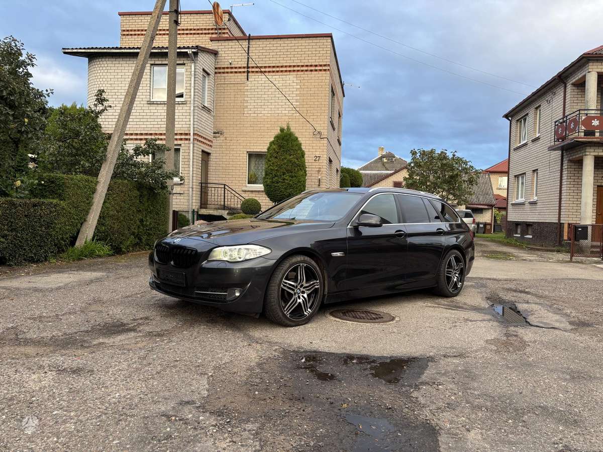 BMW 530, 3.0 l., wagon