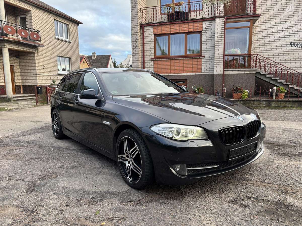 BMW 530, 3.0 l., wagon