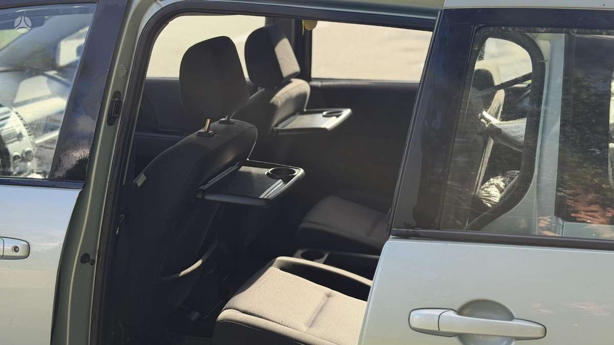 Mazda 5, 2.0 l., mpv / minivan