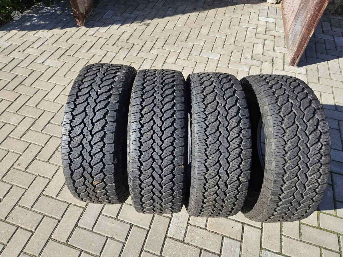 General GRABBER AT3, всесезонные 235/60 R18