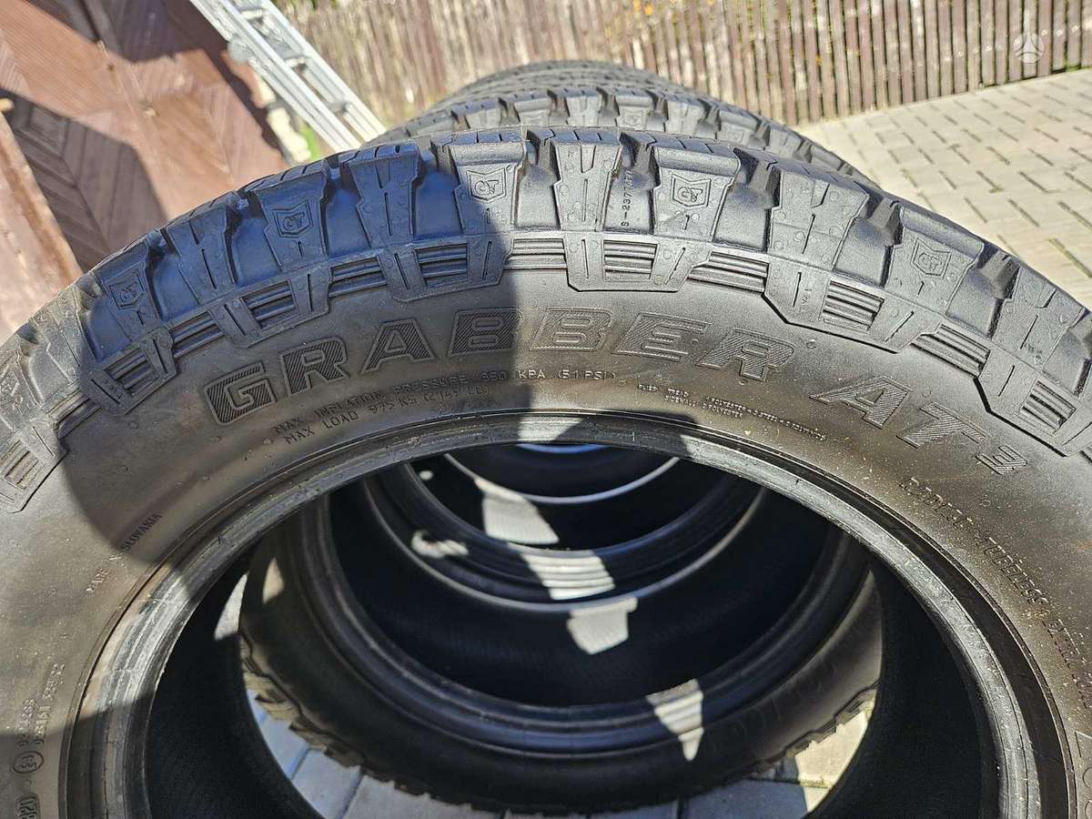 General GRABBER AT3, всесезонные 235/60 R18