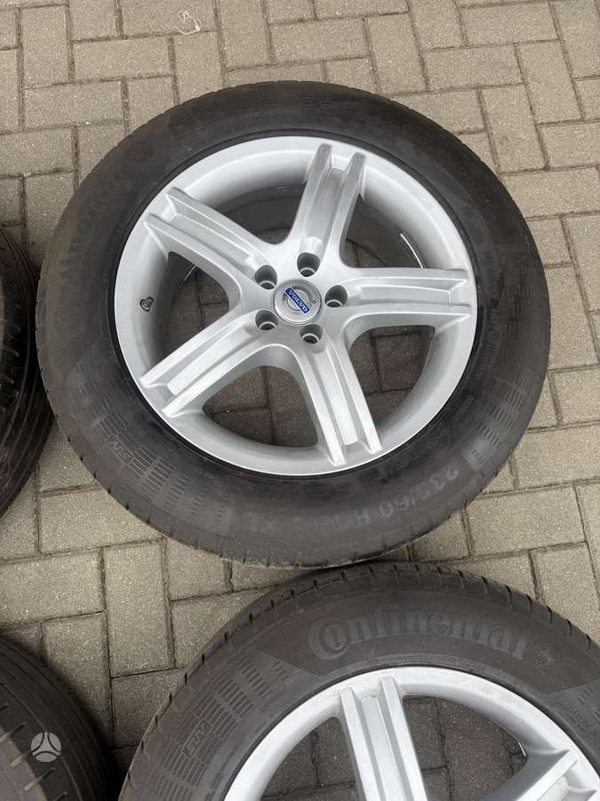 Volvo, lengvojo lydinio, R18