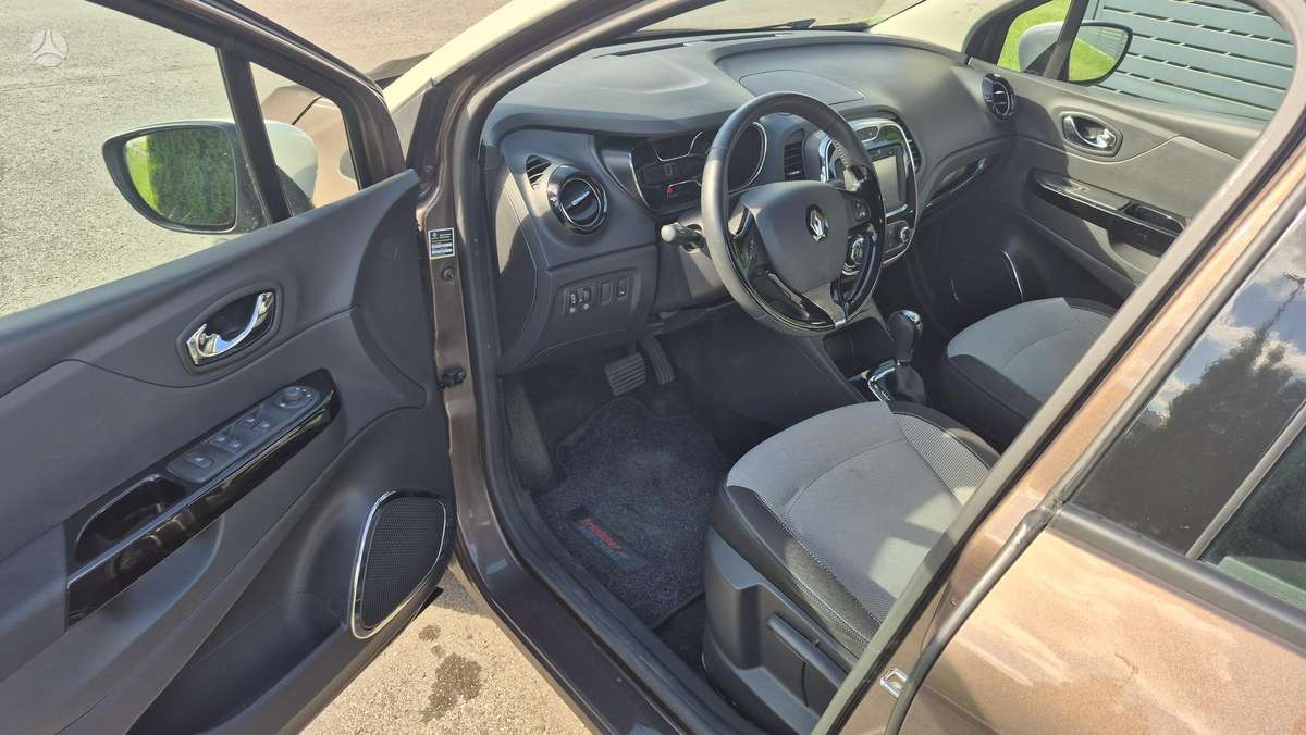 Renault Captur, 1.2 l., off-road / crossover