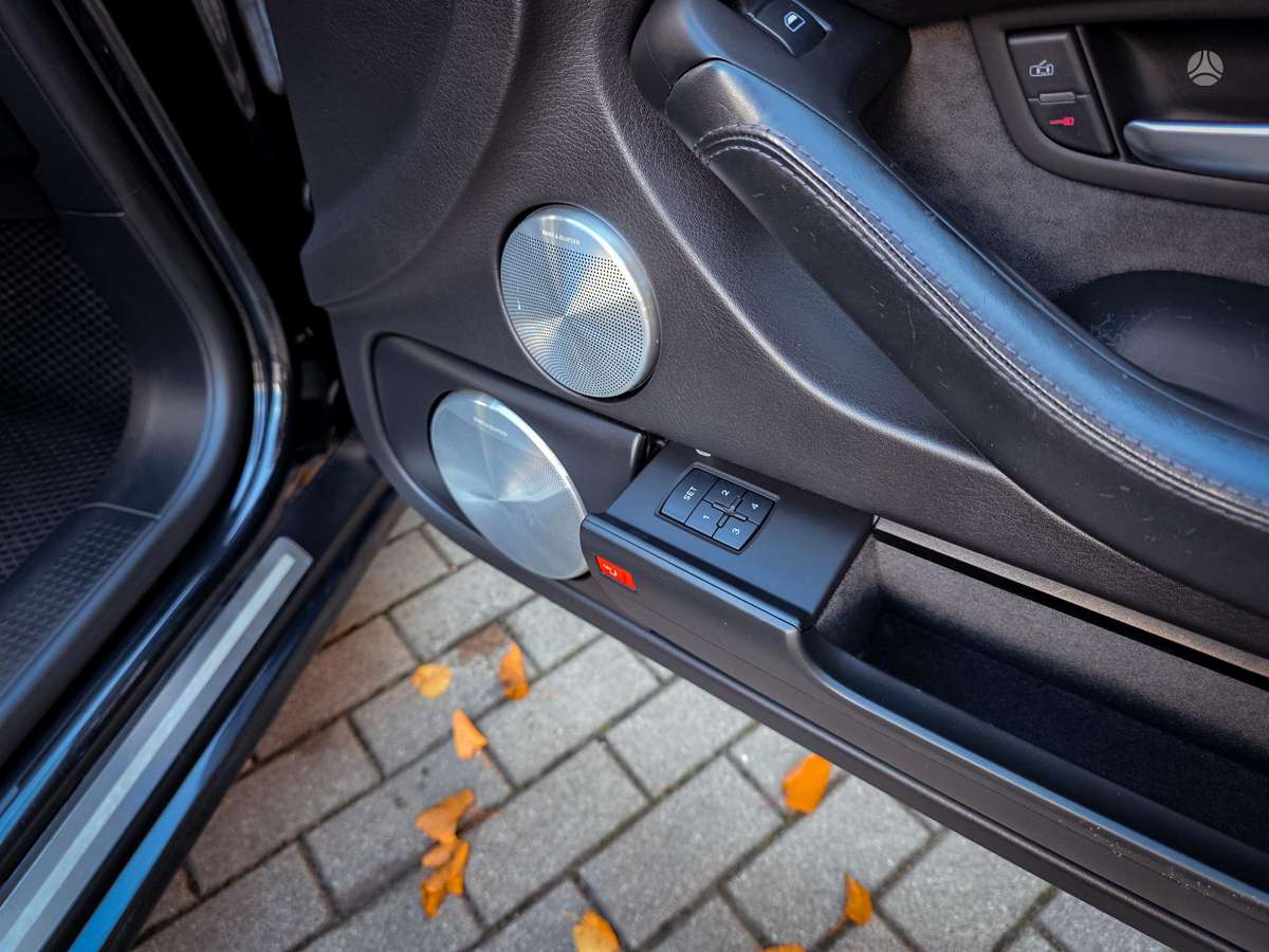 Audi A8, 4.2 l., Седан