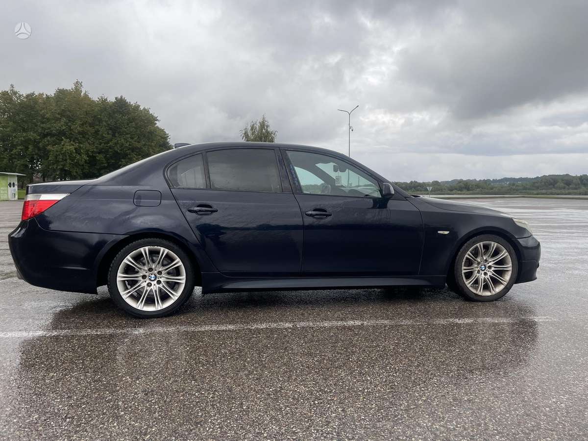 BMW 550, 4.8 l., Седан