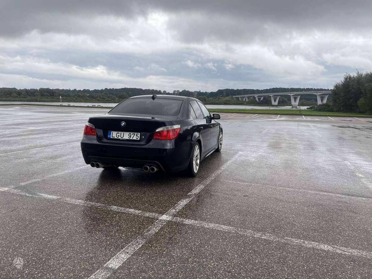 BMW 550, 4.8 l., Седан