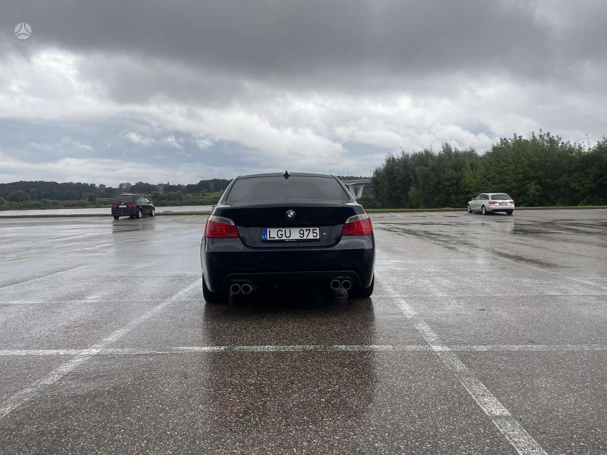 BMW 550, 4.8 l., Седан