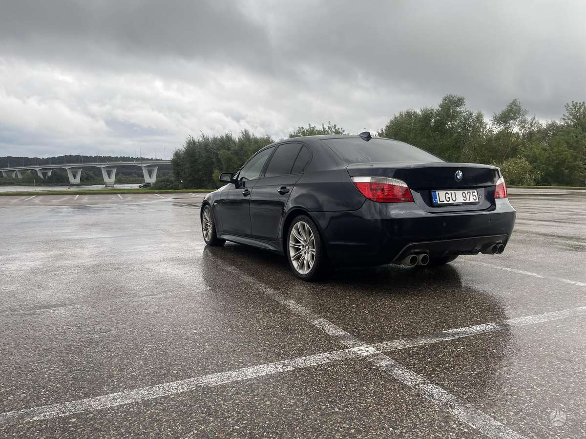 BMW 550, 4.8 l., Седан