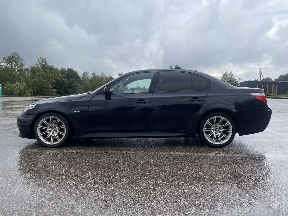 BMW 550, 4.8 l., Седан
