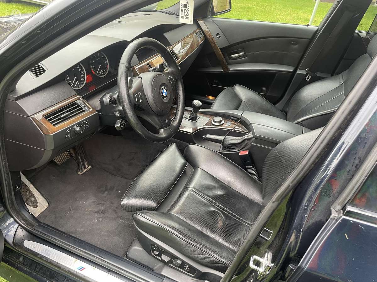BMW 550, 4.8 l., Седан