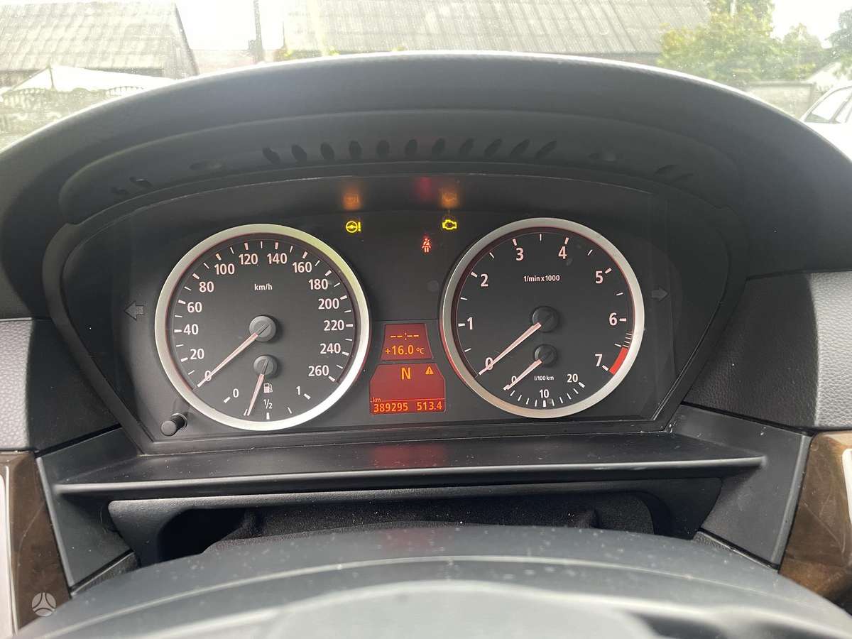 BMW 550, 4.8 l., Седан