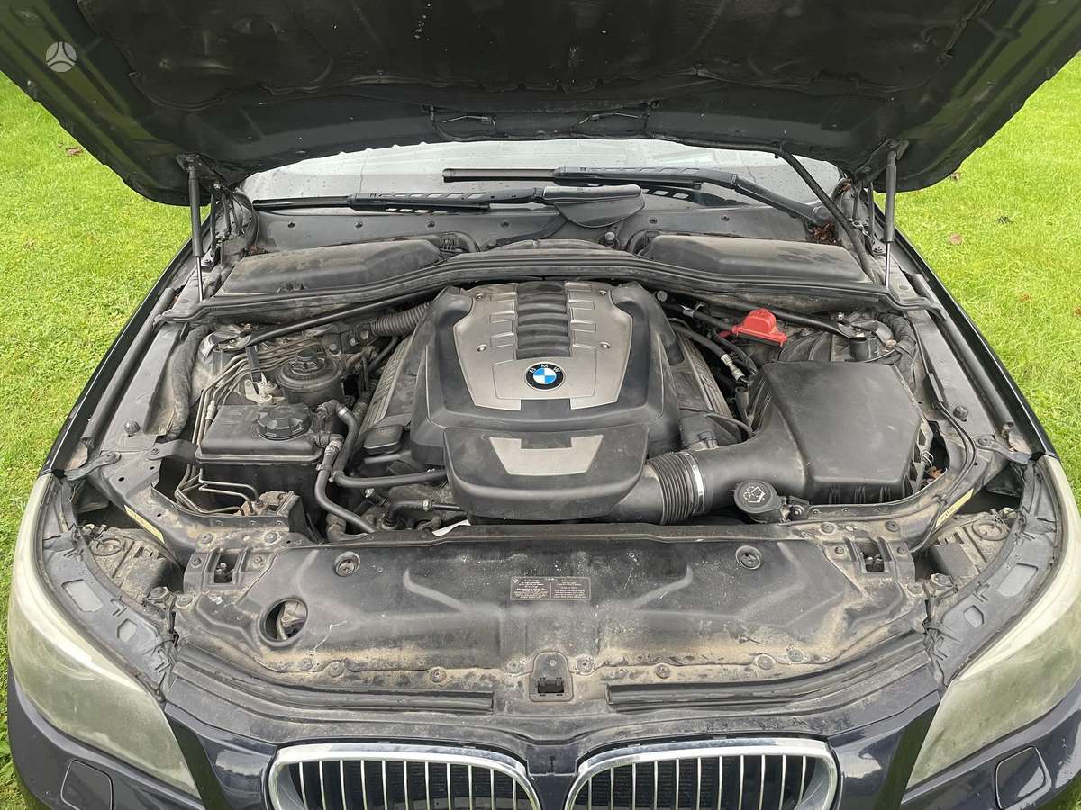 BMW 550, 4.8 l., Седан