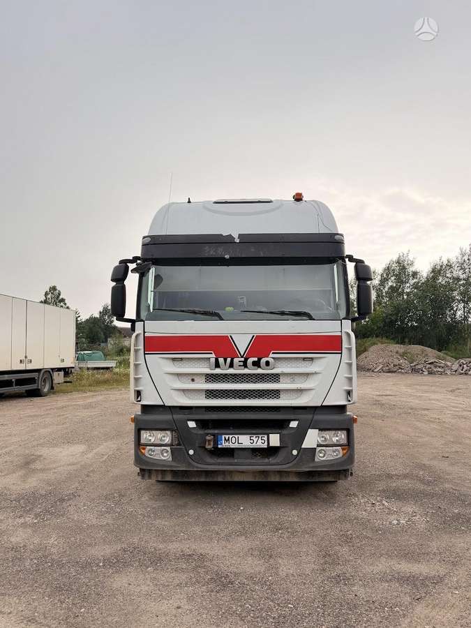 Iveco Stralis AS 440S42T, double sleeper
