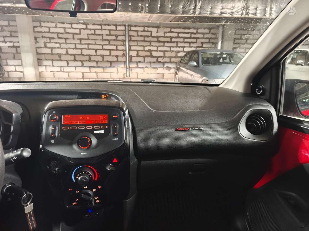 Citroen C1, 1.0 l., Хэтчбек