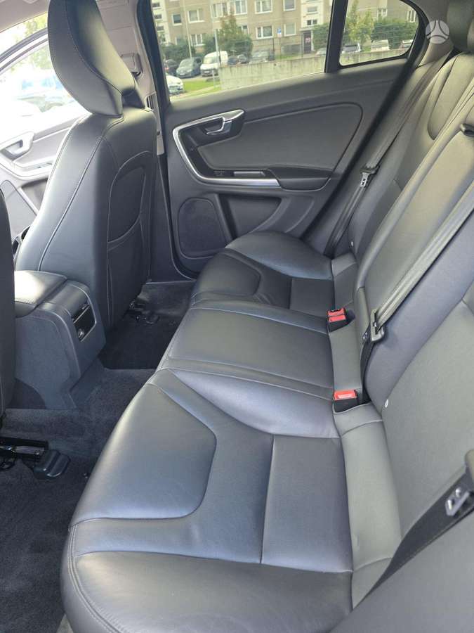 Volvo S60, 2.0 l., Седан
