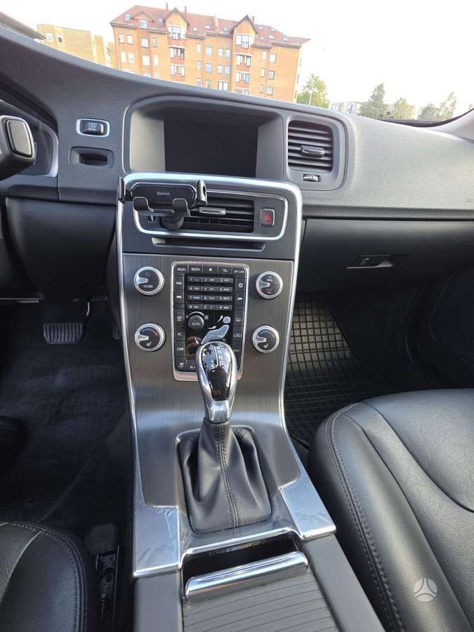 Volvo S60, 2.0 l., Седан