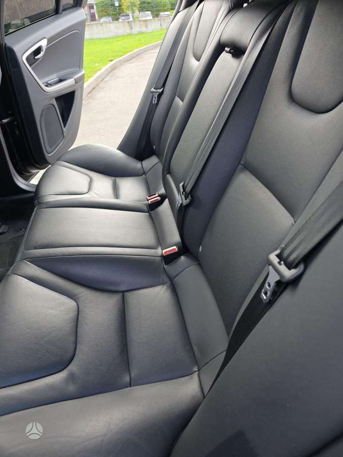 Volvo S60, 2.0 l., Седан