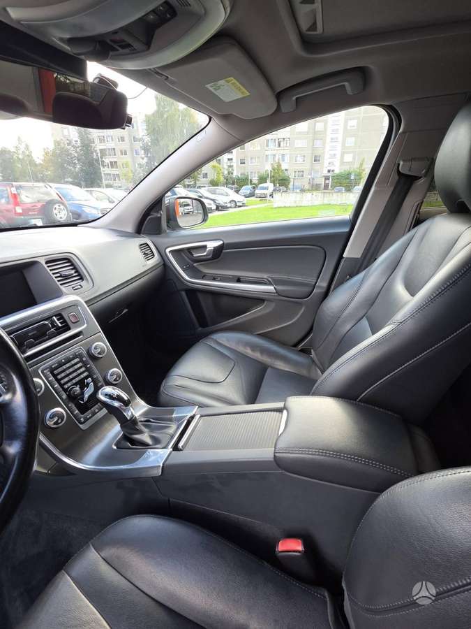 Volvo S60, 2.0 l., Седан