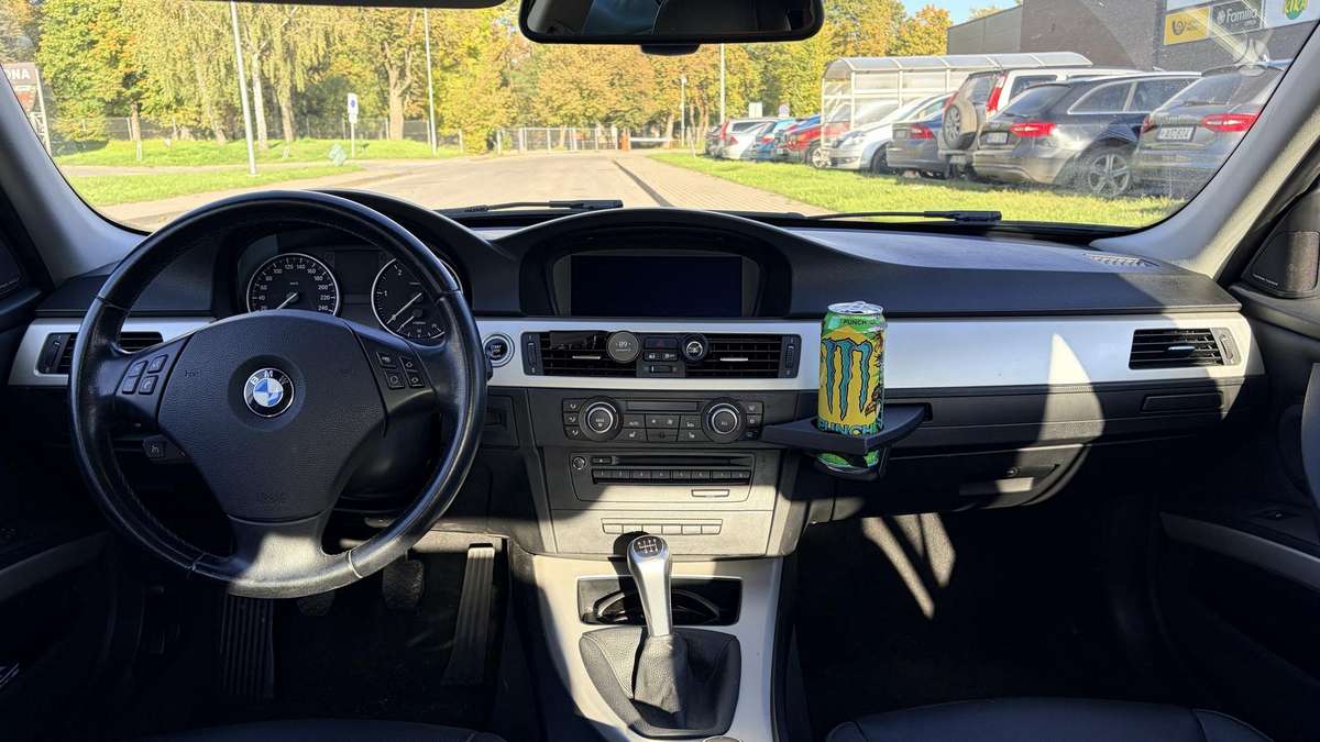 BMW 320, 2.0 l., Седан