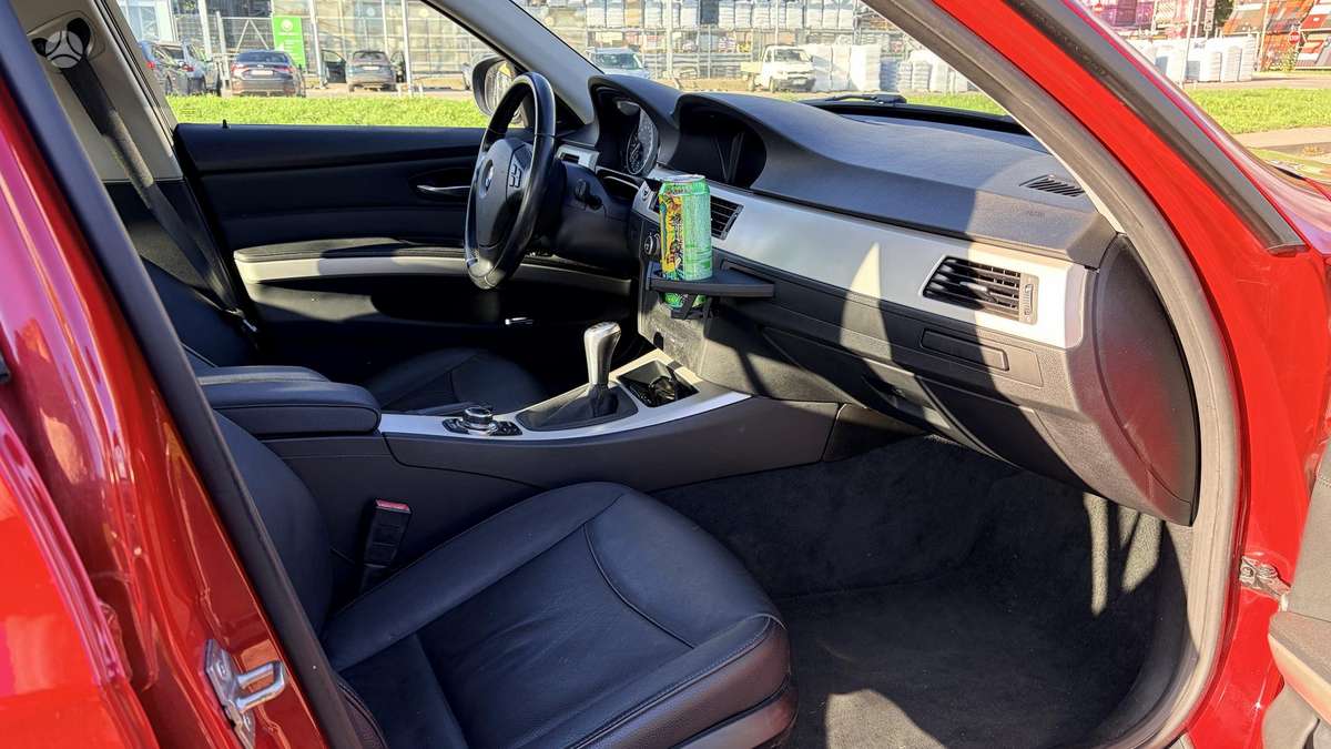 BMW 320, 2.0 l., Седан