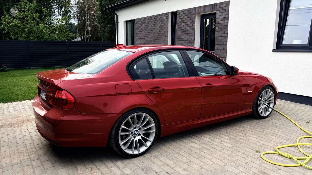 BMW 320, 2.0 l., Седан