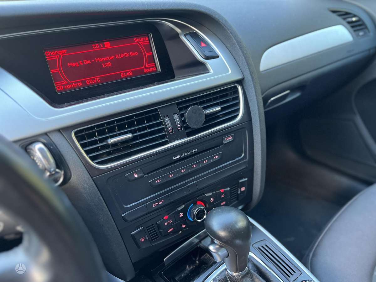 Audi A4, 1.8 l., universalas