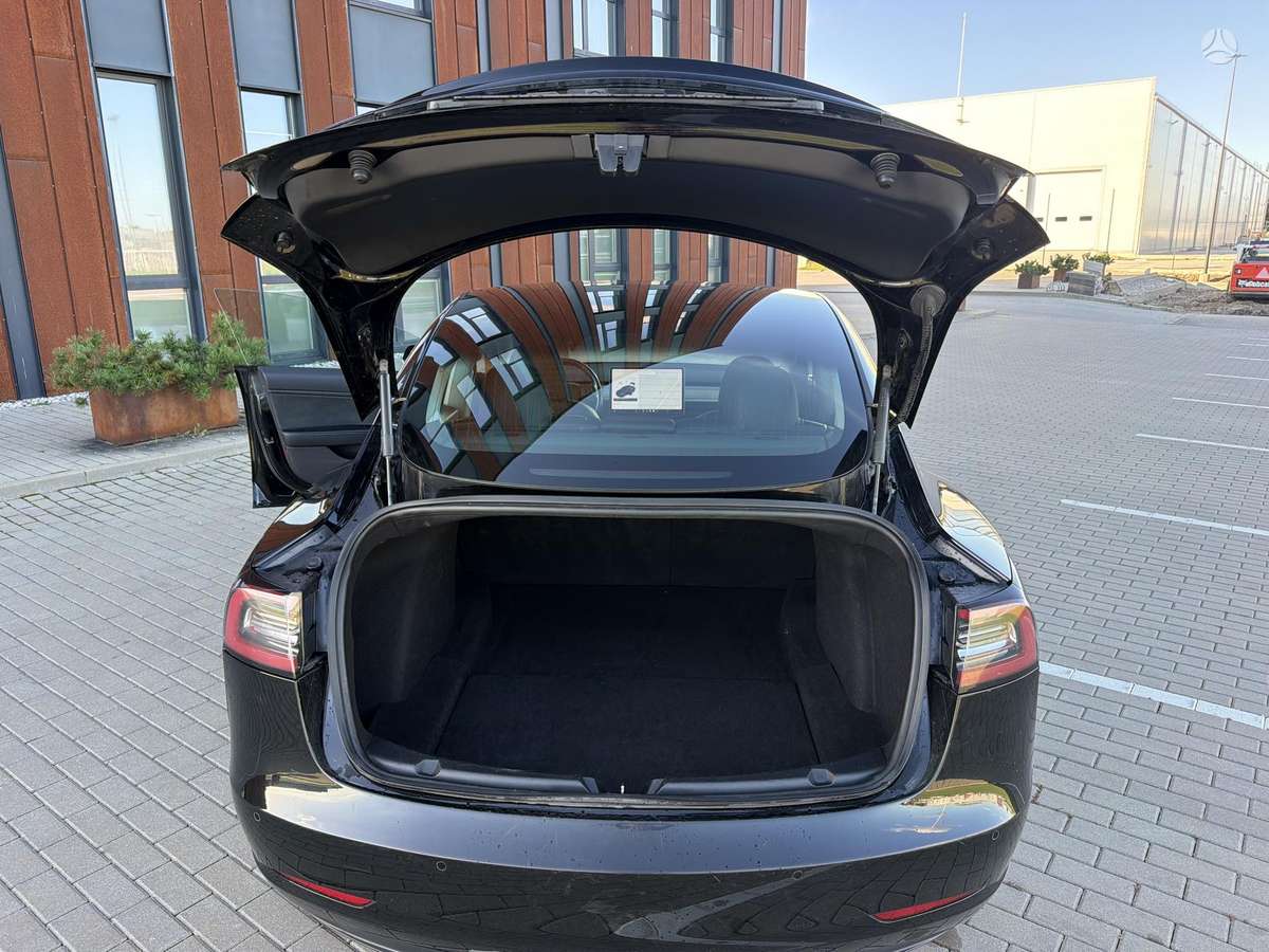 Tesla Model 3, 75 кВт·ч, Седан