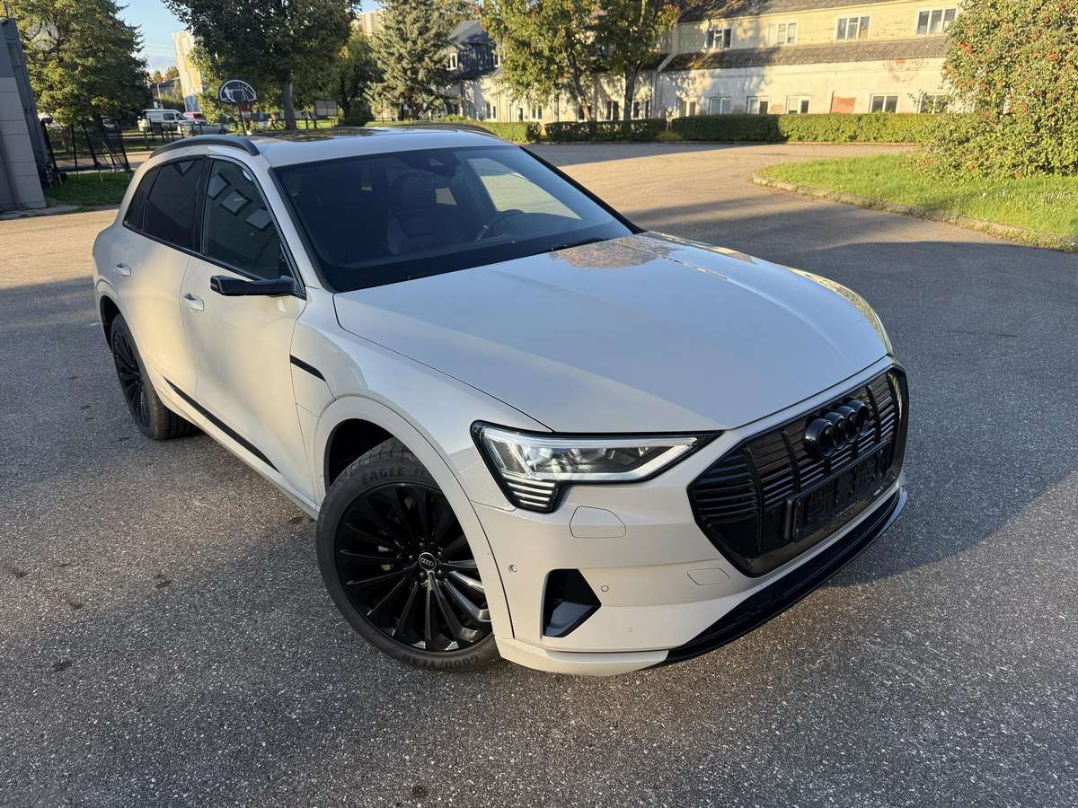 Audi e-tron, 95 кВт·ч, Внедорожник / Кроссовер
