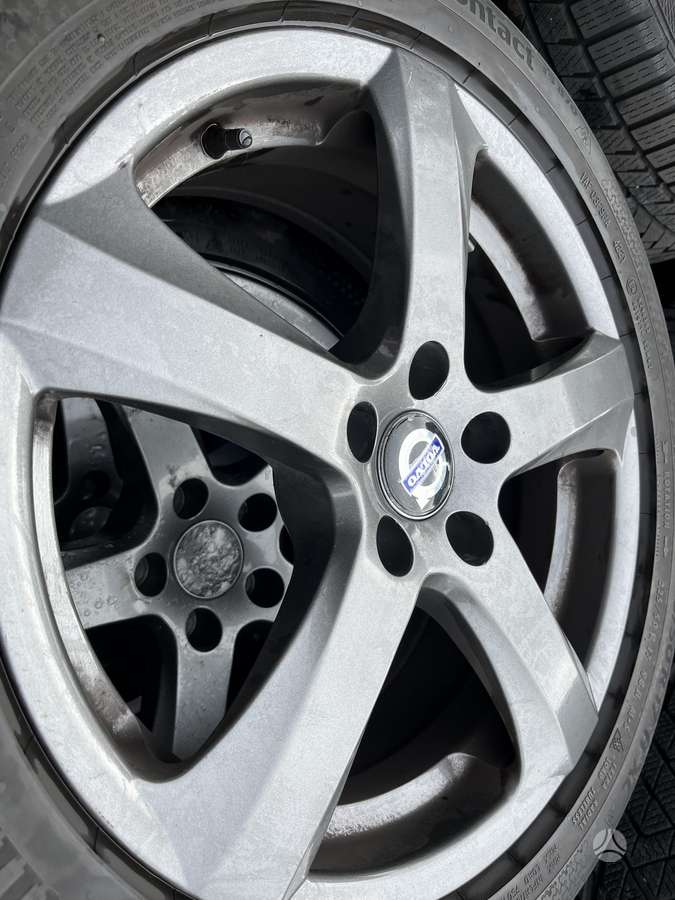 Volvo, lengvojo lydinio, R17