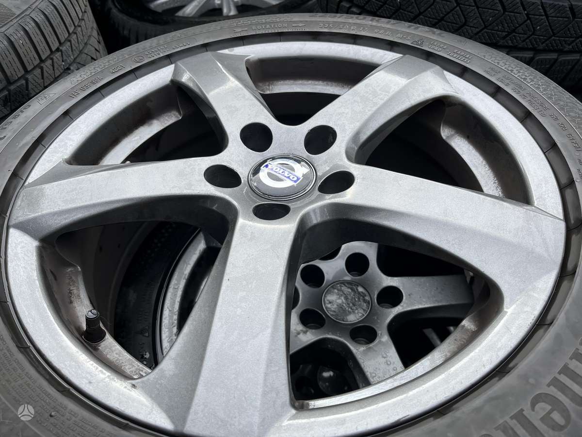 Volvo, lengvojo lydinio, R17