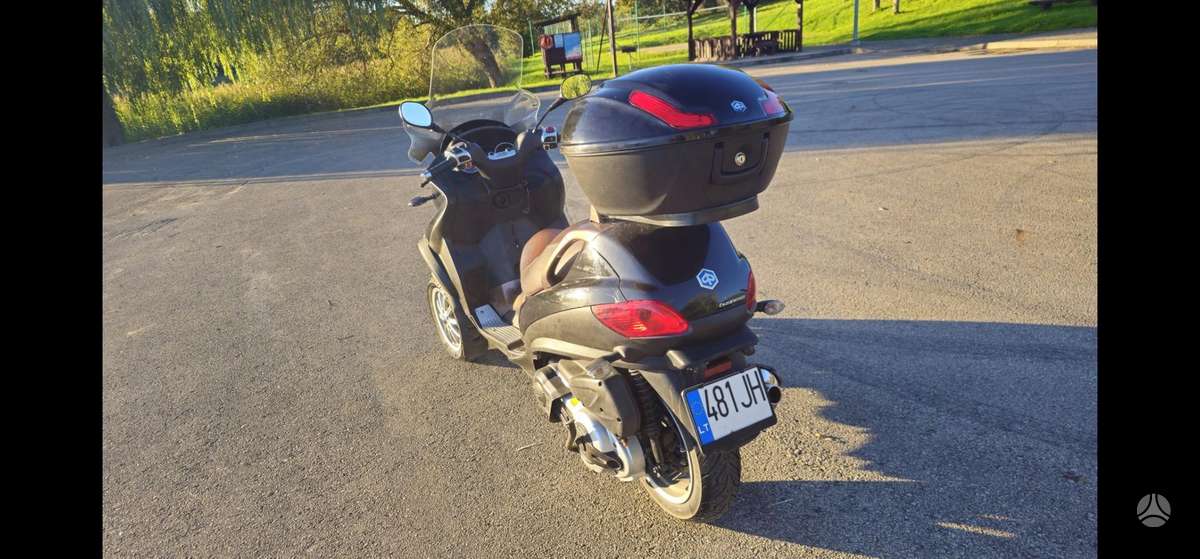 Piaggio MP3 500cc, trikes