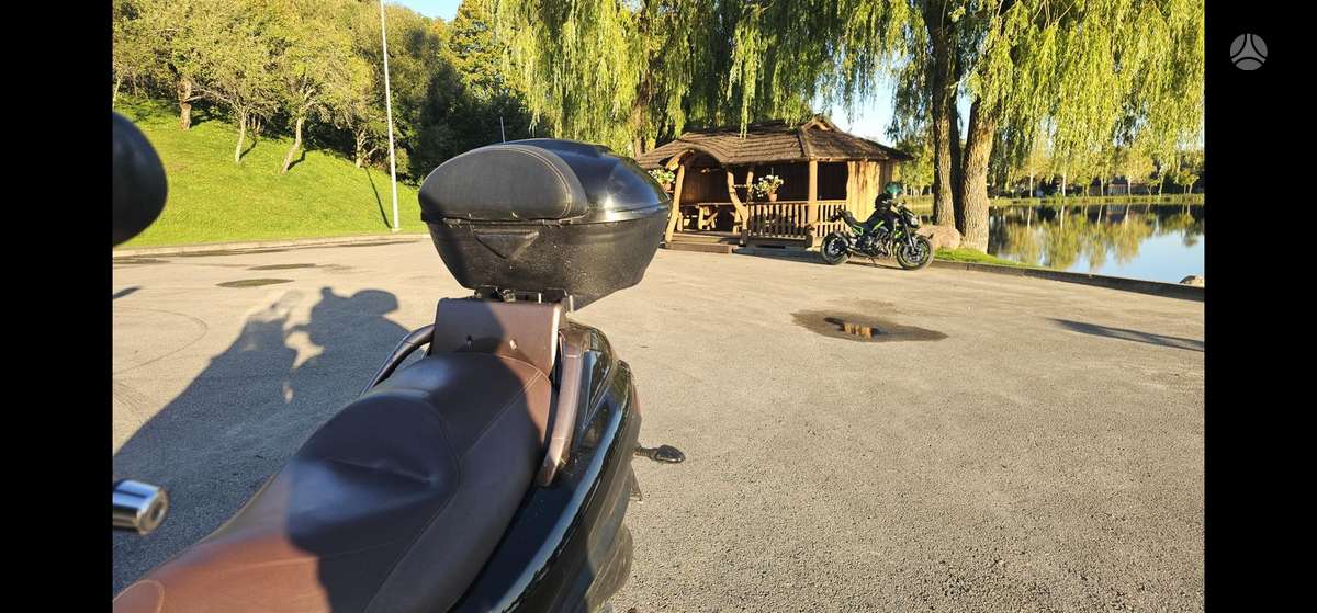 Piaggio MP3 500cc, trikes
