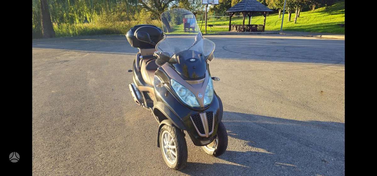 Piaggio MP3 500cc, trikes