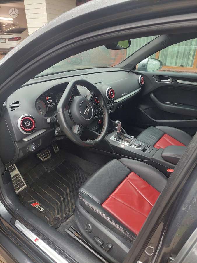 Audi S3, 2.0 l., Седан
