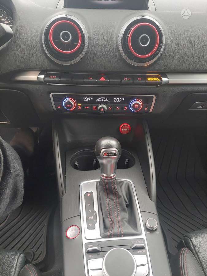 Audi S3, 2.0 l., Седан