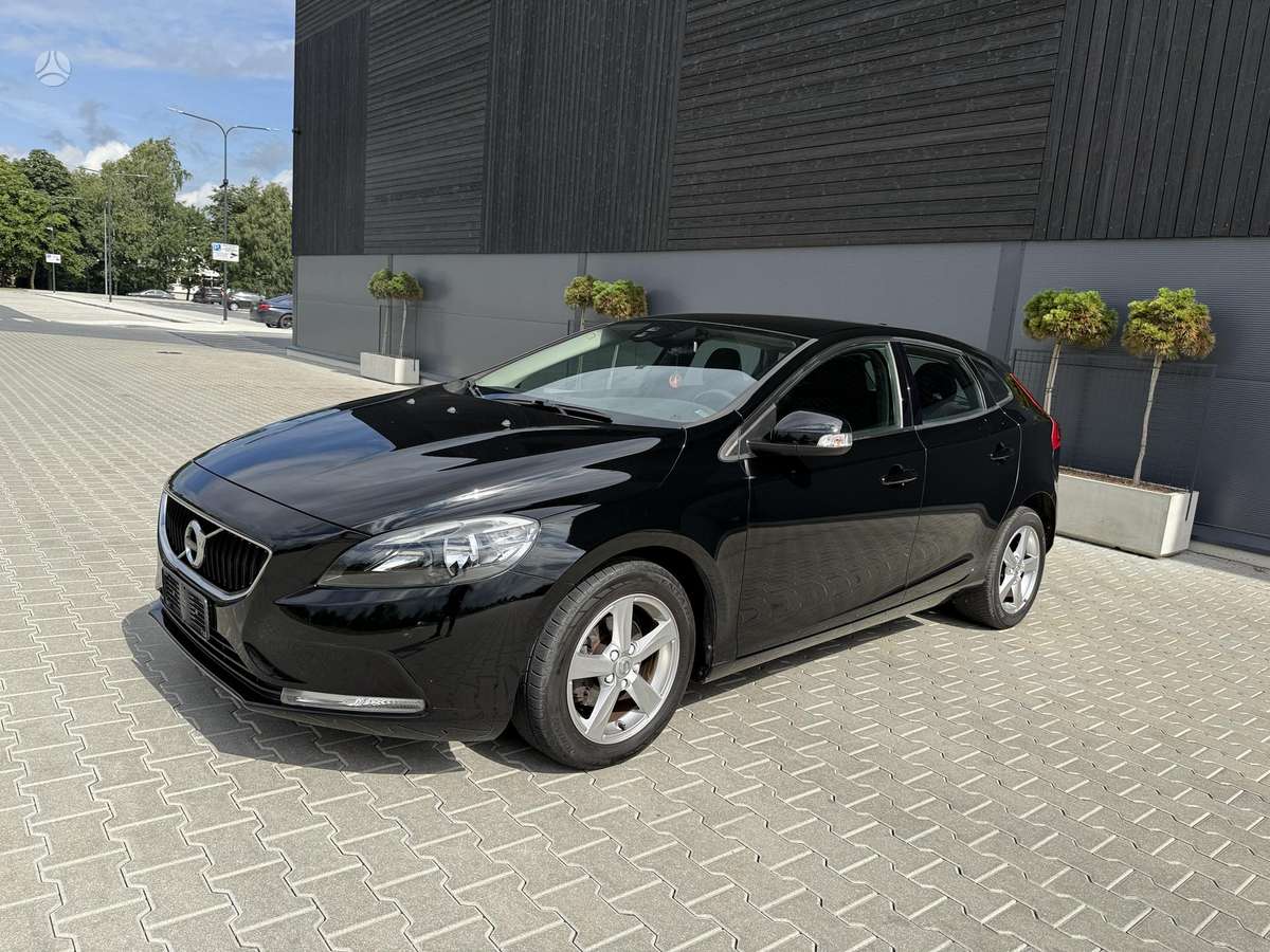 Volvo V40, 2.0 l., hečbekas