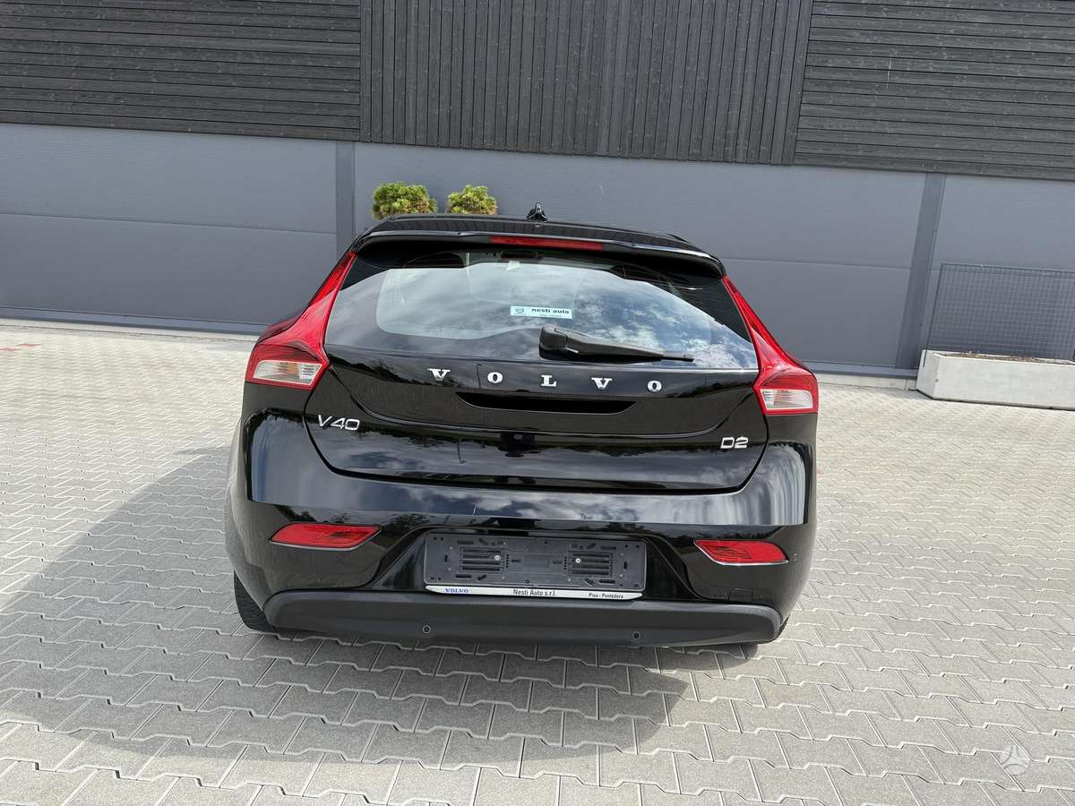 Volvo V40, 2.0 l., hečbekas