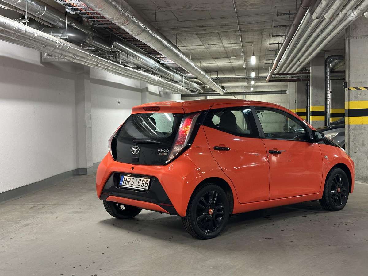 Toyota Aygo, 1.0 l., hatchback