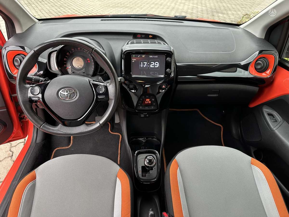 Toyota Aygo, 1.0 l., hatchback