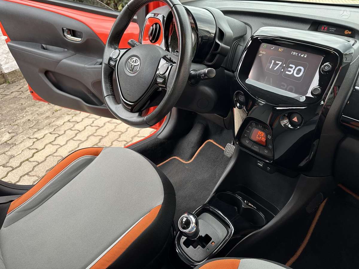 Toyota Aygo, 1.0 l., hatchback