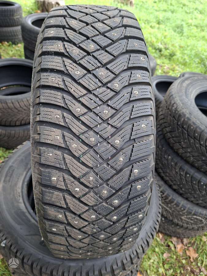 Goodyear, winter 235/65 R17