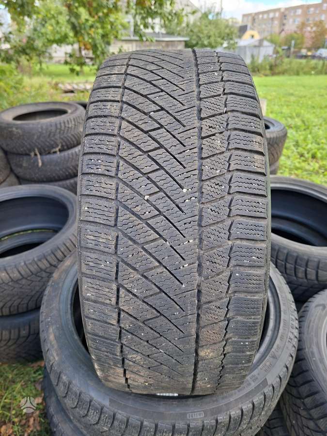 Continental, winter 235/35 R19