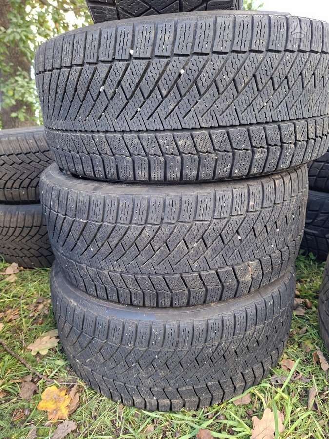 Continental, winter 235/35 R19