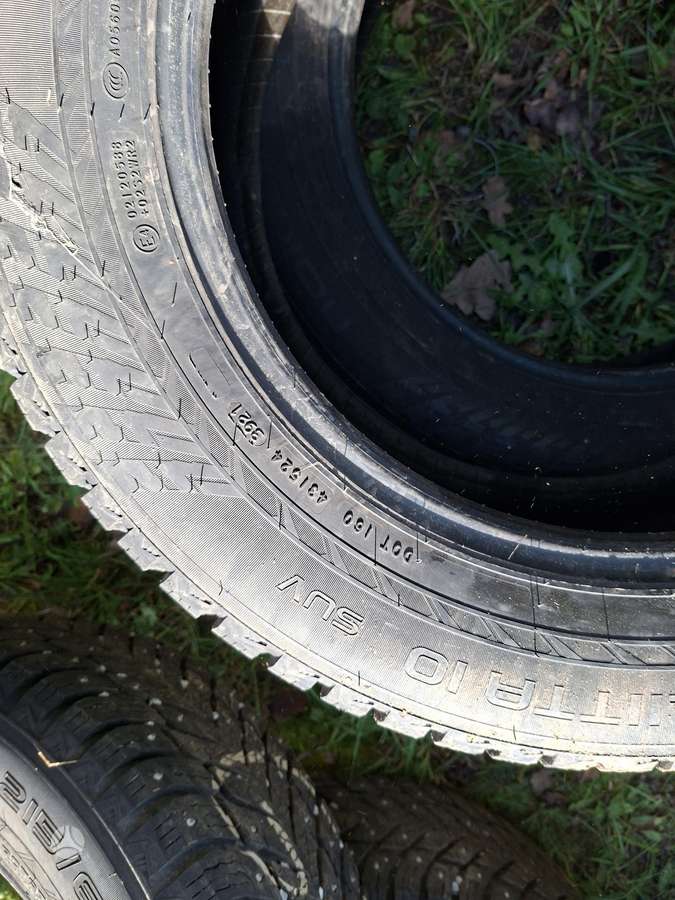 Nokian, winter 215/65 R17