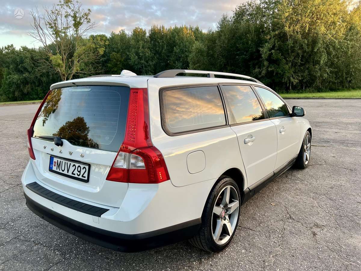 Volvo V70, 2.0 l., Универсал